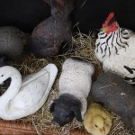 Plastic animals for gardens fowl Plastic animals for gardens fowl